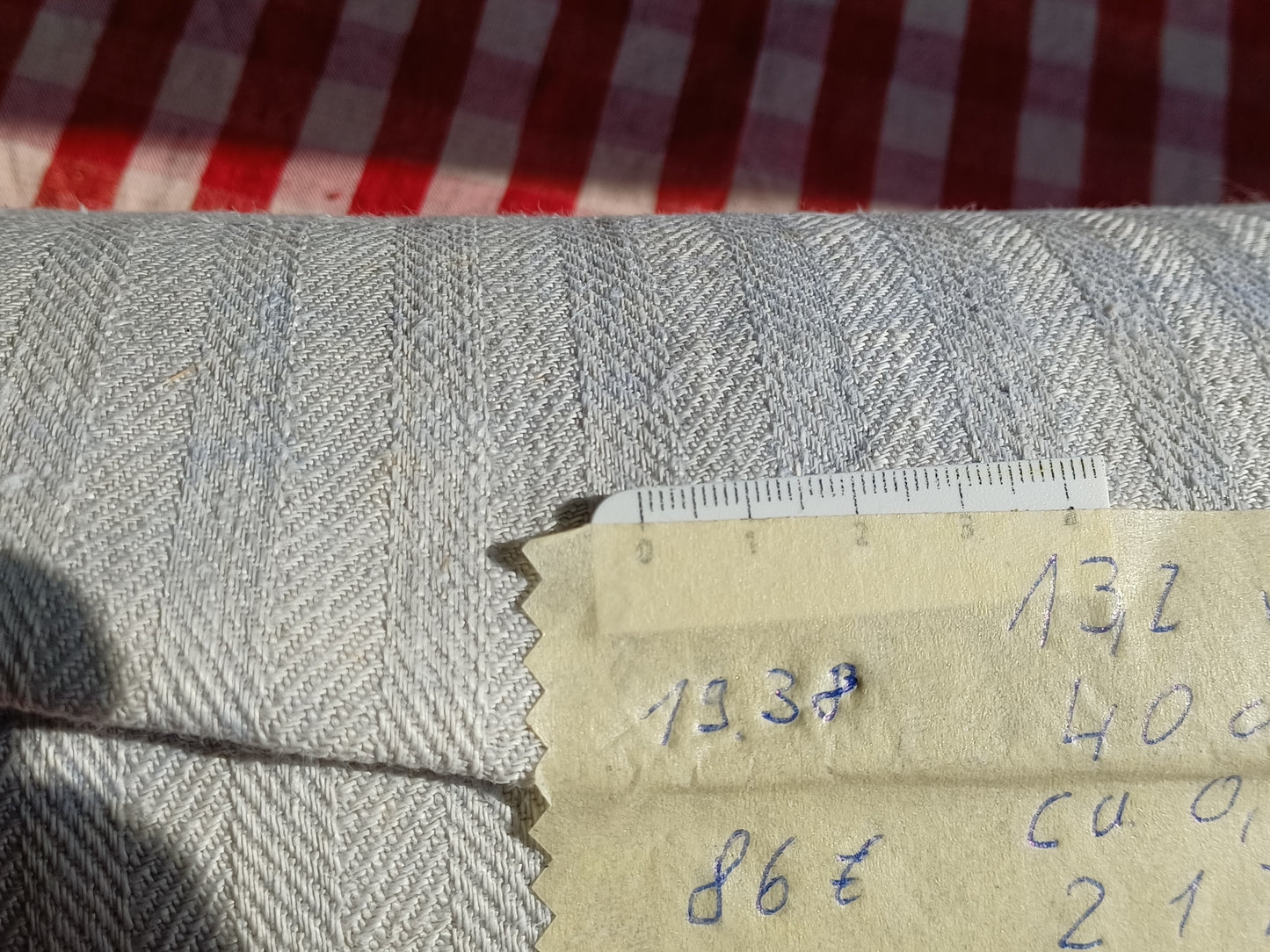 Leinenballen mit Millimeterskala 