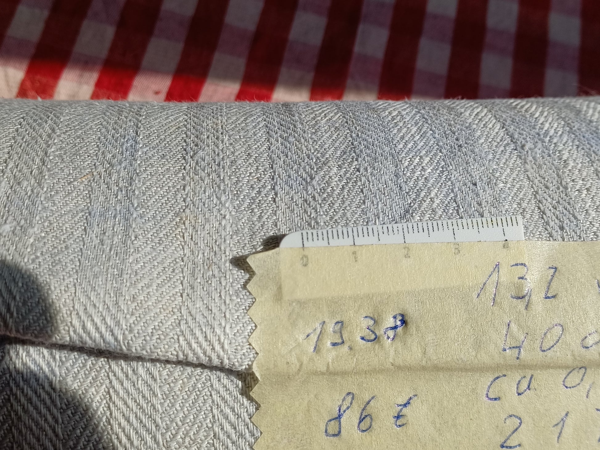 Leinenballen mit Millimeterskala 