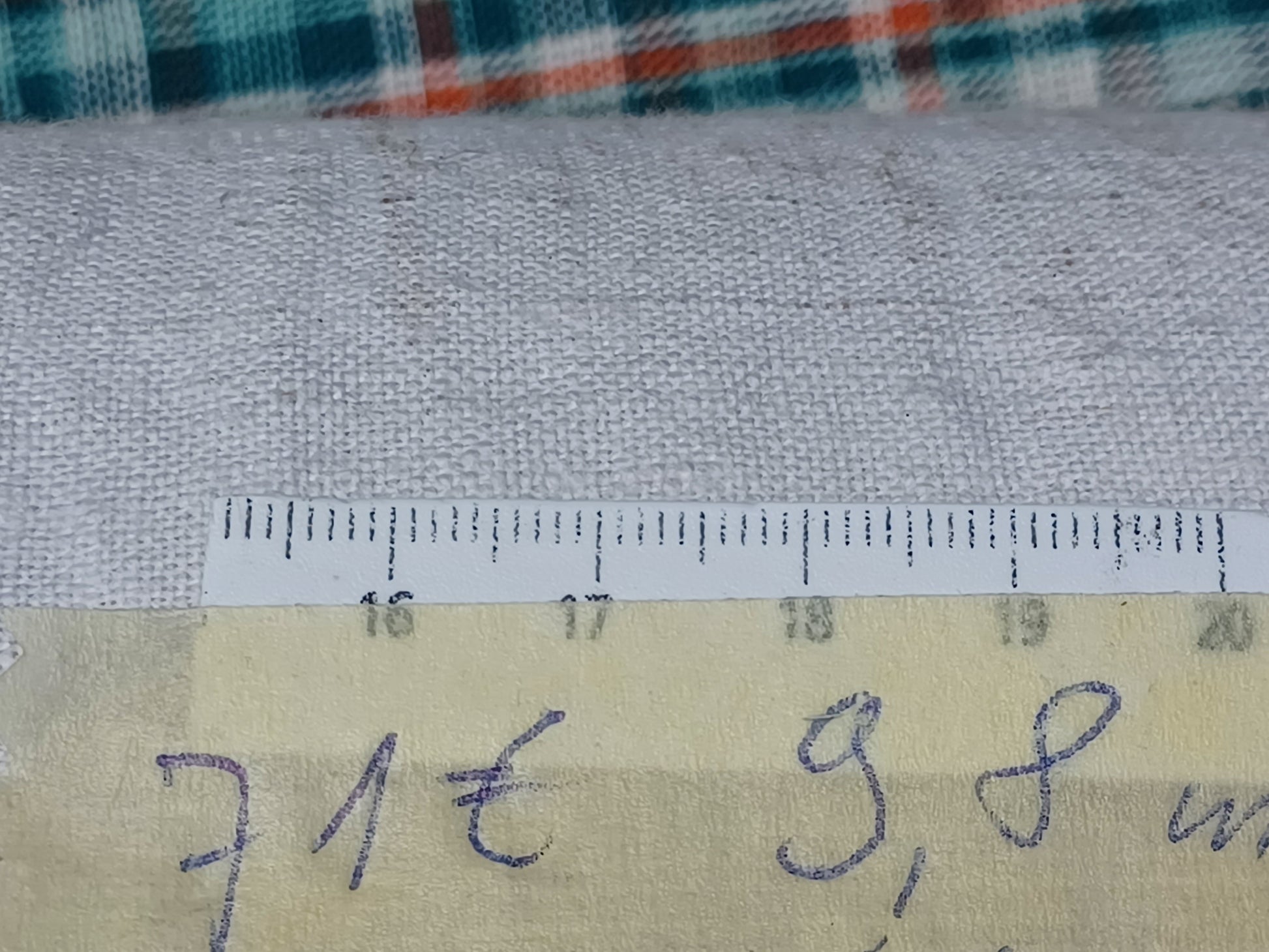 Leinenballen mit Millimeterskala 