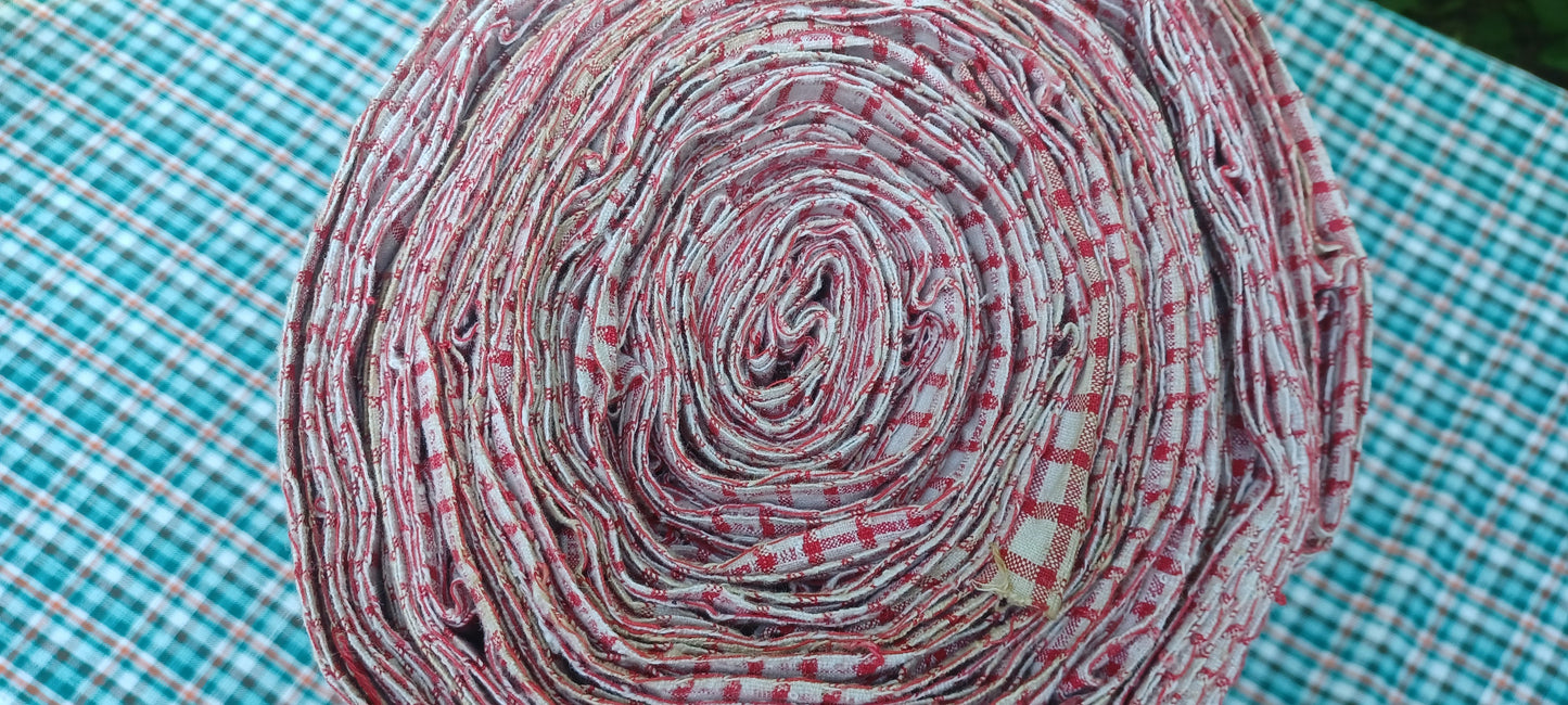 Leinenballen Ansicht gerollte Außenseite Rot Kariert 