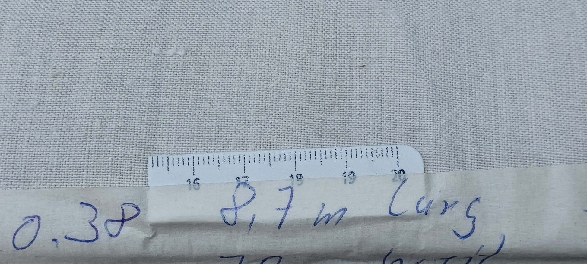 Leinenballen mit Millimeterskala 18 Fäden auf ein cm.