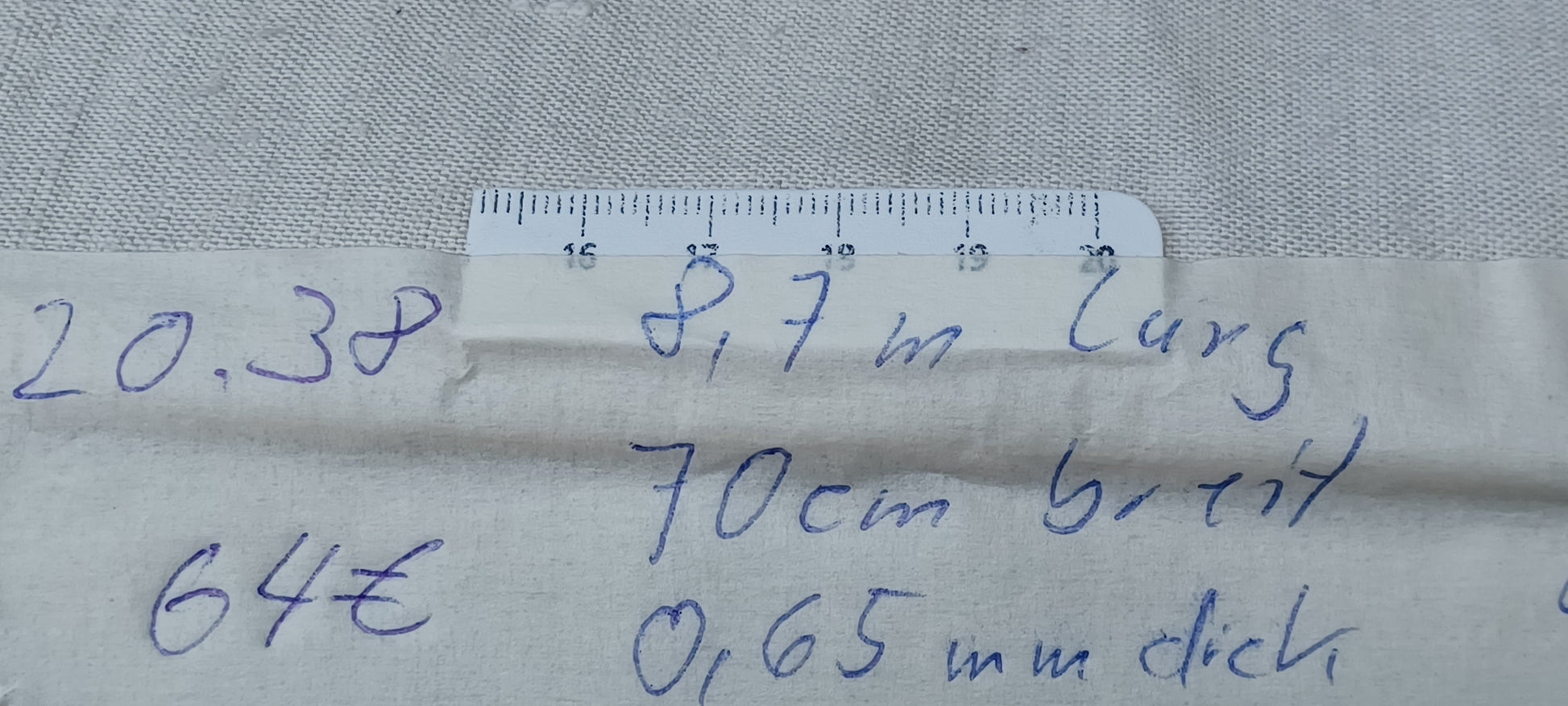 Leinenballen mit Millimeterskala 18 Fäden auf ein cm.