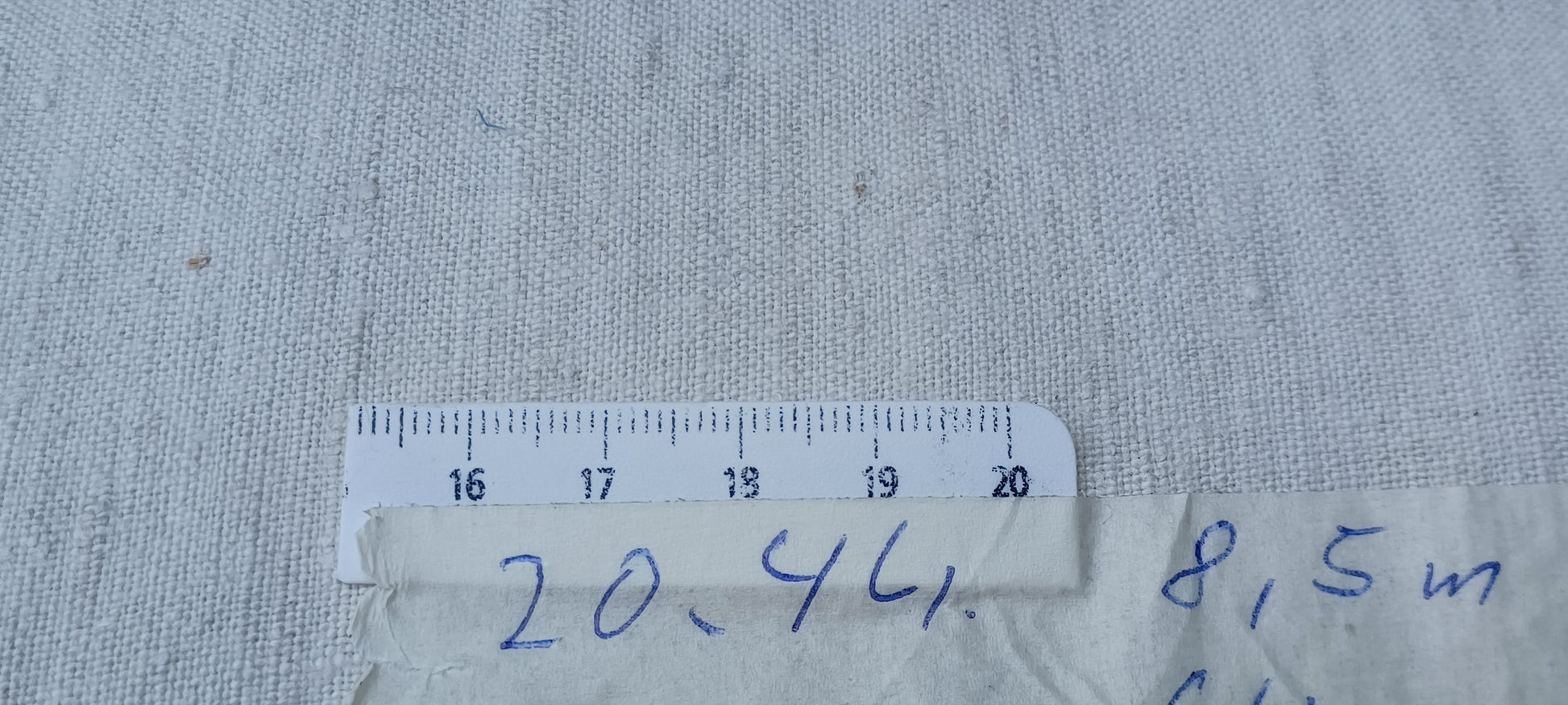 Leinenballen mit Millimeterskala 17 Fäden auf ein cm.