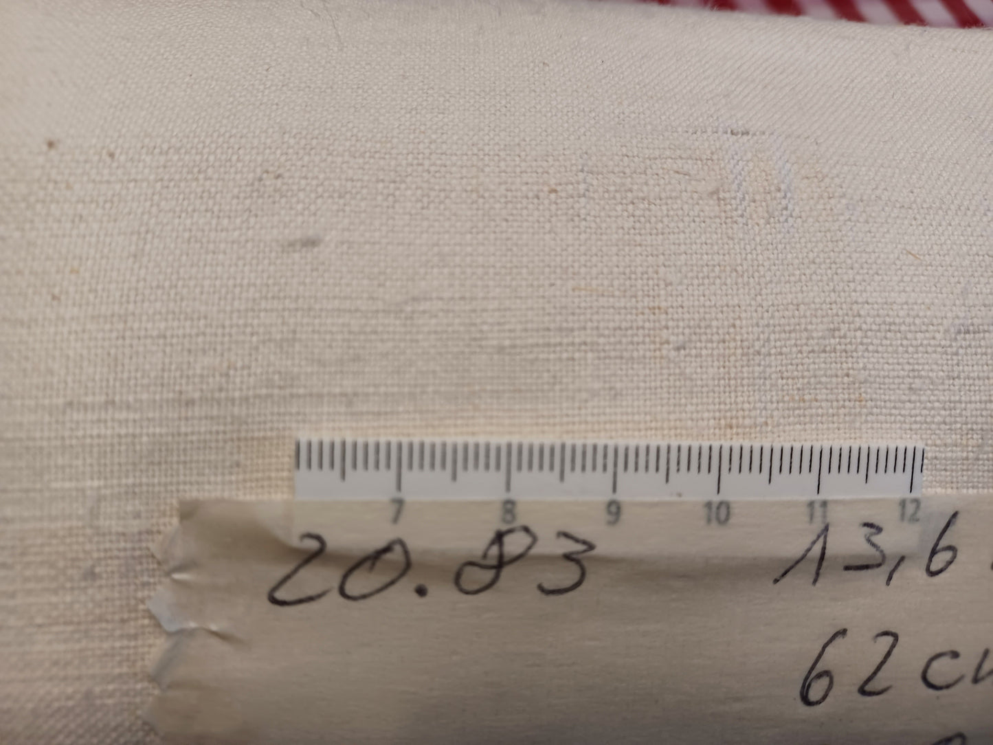 Leinenballen mit Millimeterskala 18 Fäden auf ein cm.