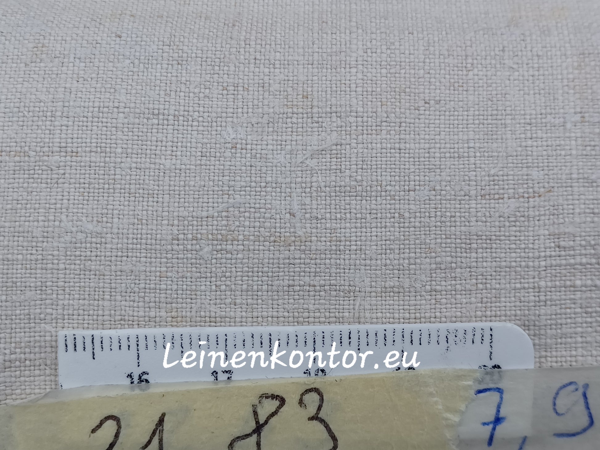 Leinenballen mit Millimeterskala 17 Fäden auf ein cm.
