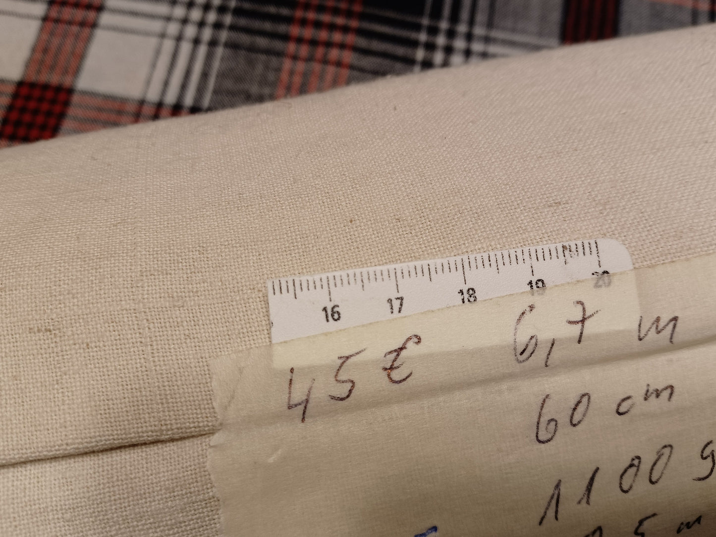 Leinenballen mit Millimeterskala 17 Fäden auf ein cm.