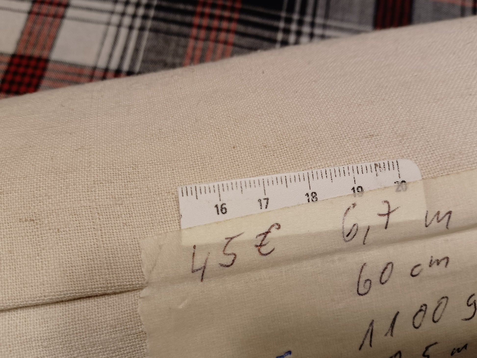 Leinenballen mit Millimeterskala 17 Fäden auf ein cm.